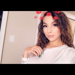 Meet your Posher, Cynthia